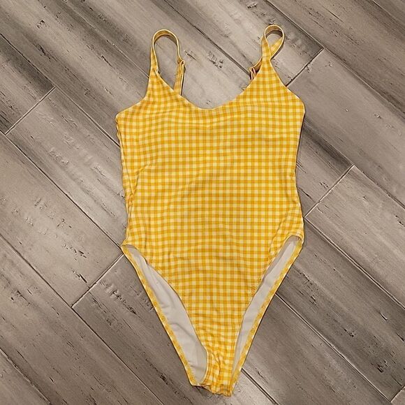 Swimsuit size S - Picture 1 of 4